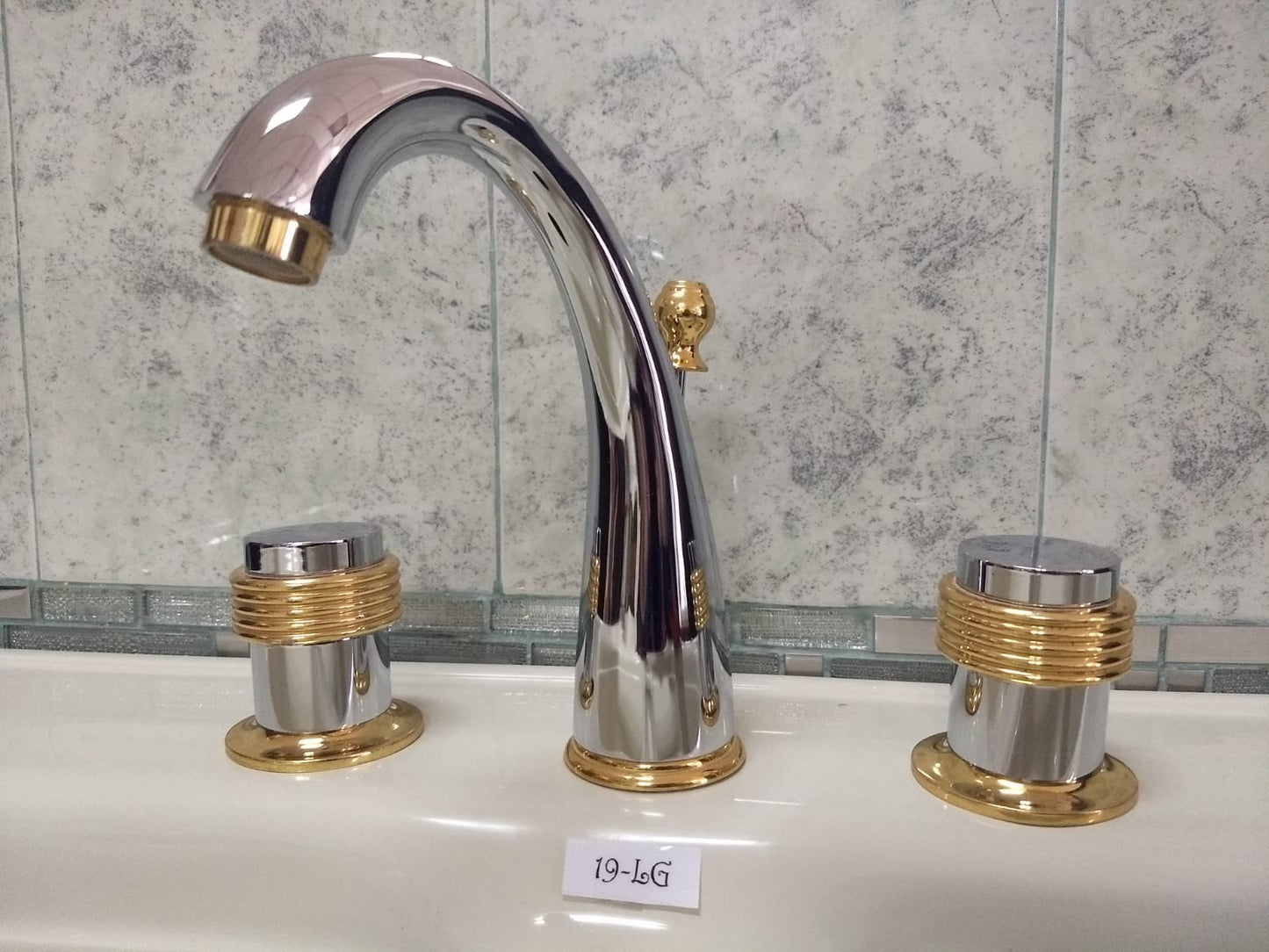 Mezcladora p/lavabo- Grecia- RUGO